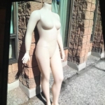 Headless fem. mannequin + size +