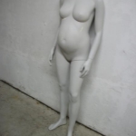 Pregnat pose female mannequin